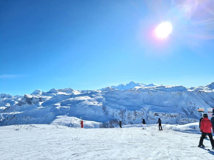 Appartement Le D12 Samoens Bagian luar foto